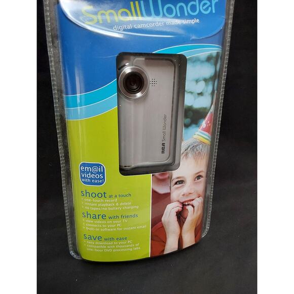 RCA Hard Drive Camcorder Camera with accessories model EZ101 New Sealed - Picture 3 of 6